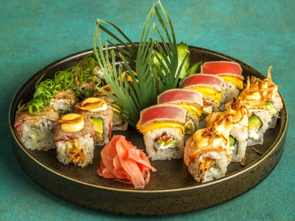 SUPREME SUSHI PLATE